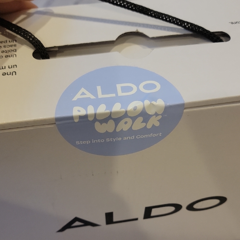 New In Box ALDO Ulialdan
Strappy heeled sandal Size 7 White - Picture 3 of 10